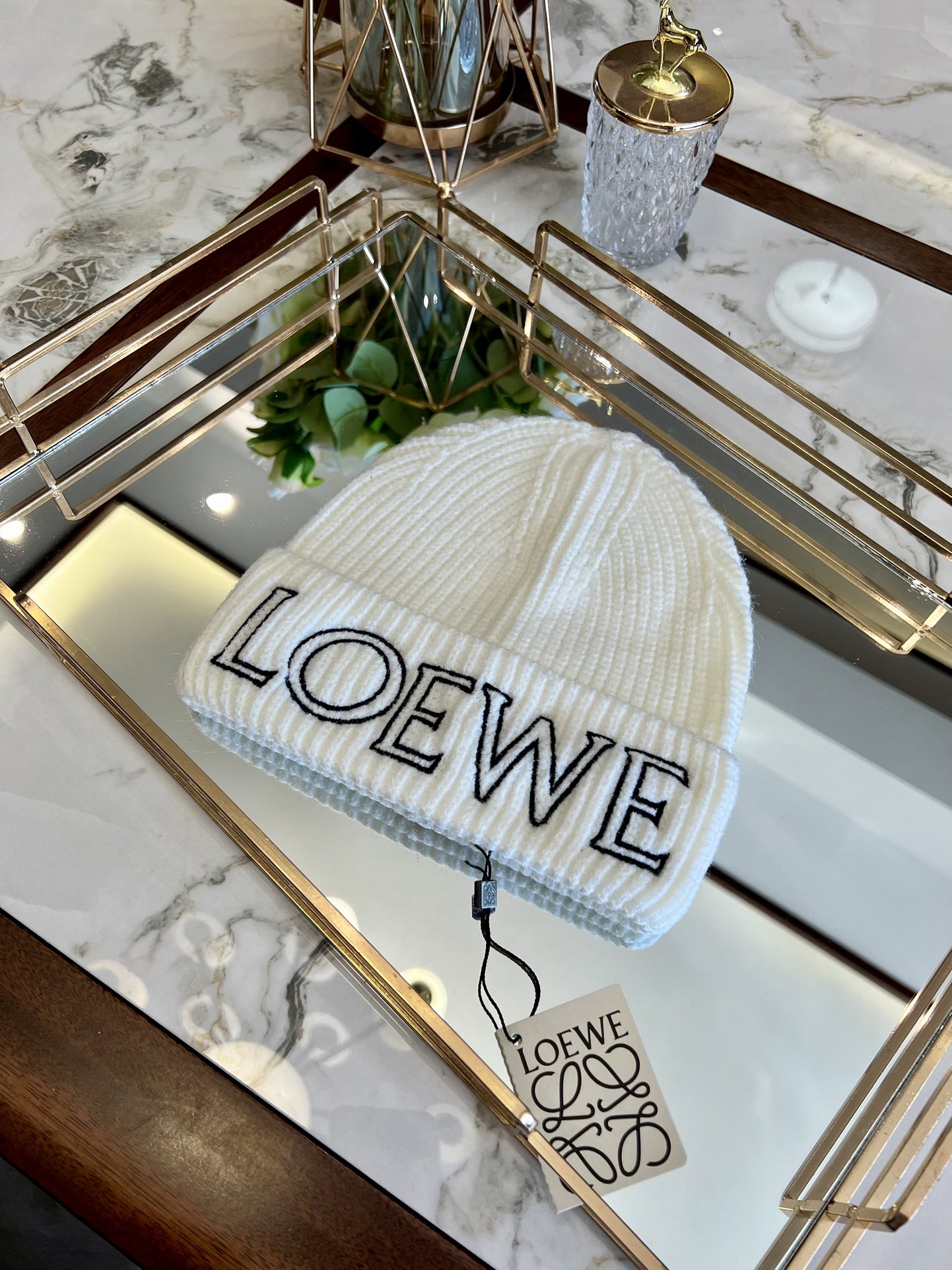 loewe hat model 05